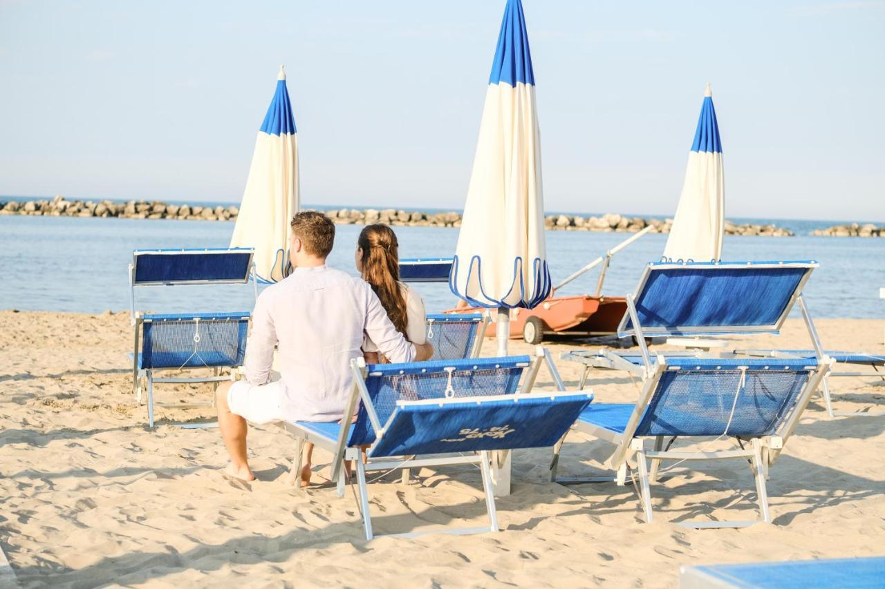 Hotel Thea Белларія-Іджеа-Марина Екстер'єр фото