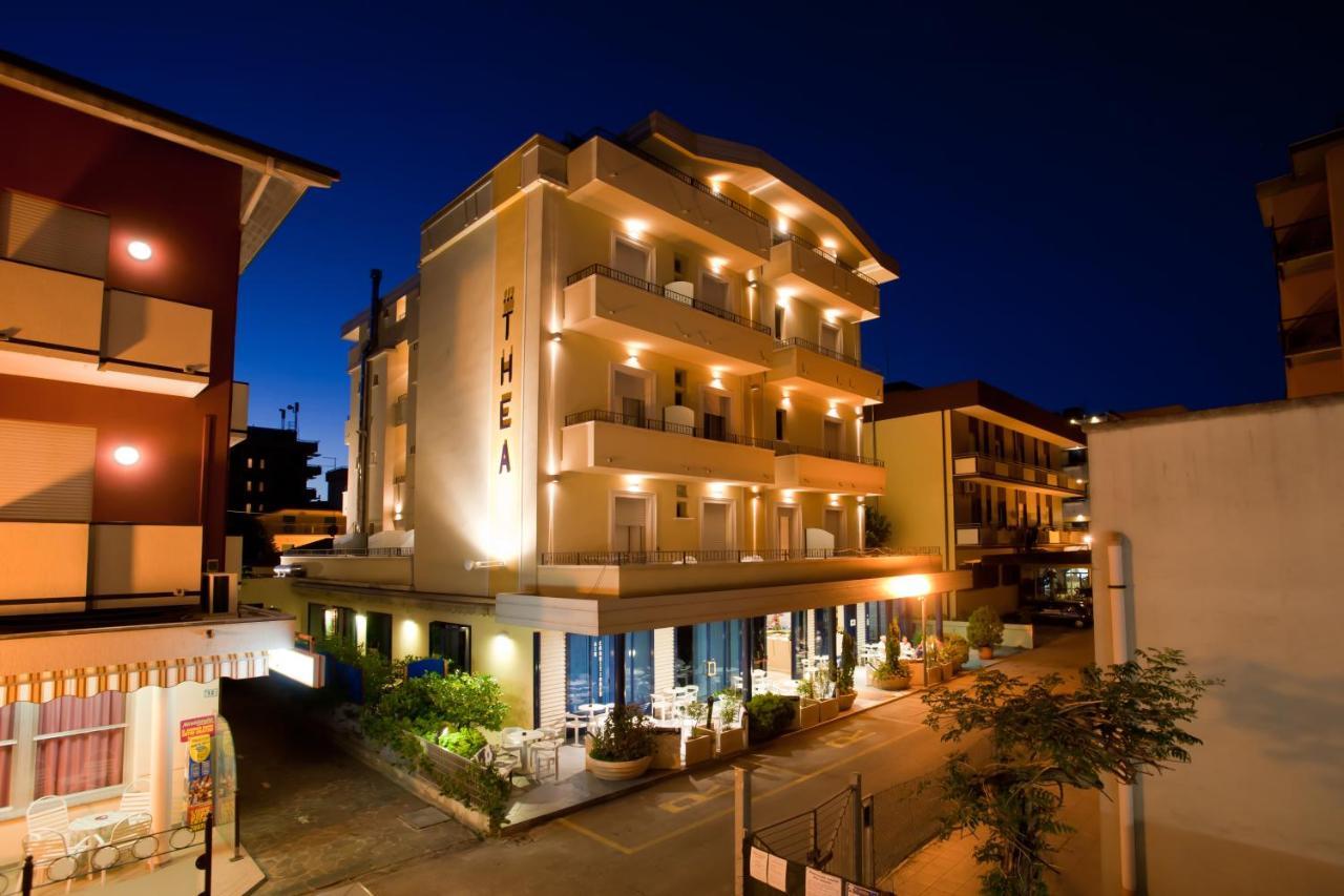 Hotel Thea Белларія-Іджеа-Марина Екстер'єр фото